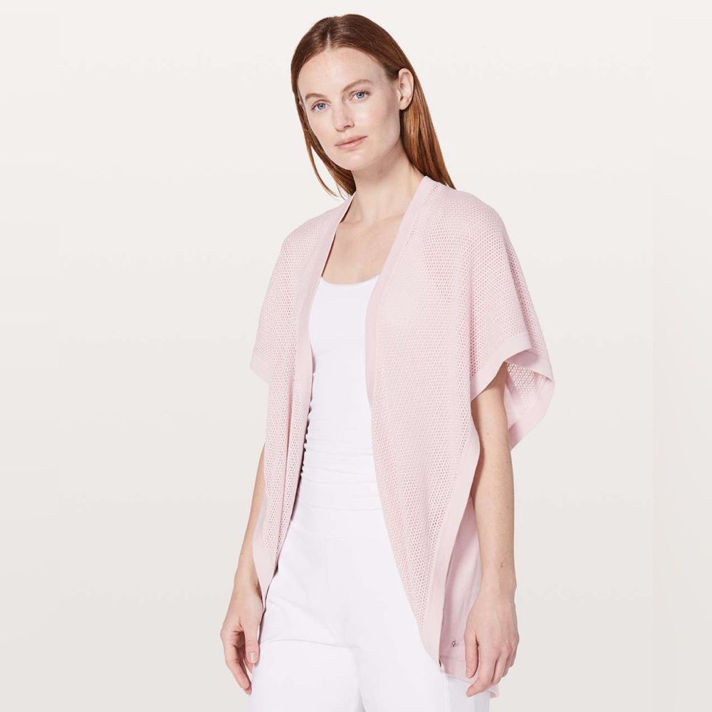 Lululemon Long Weekend Wrap